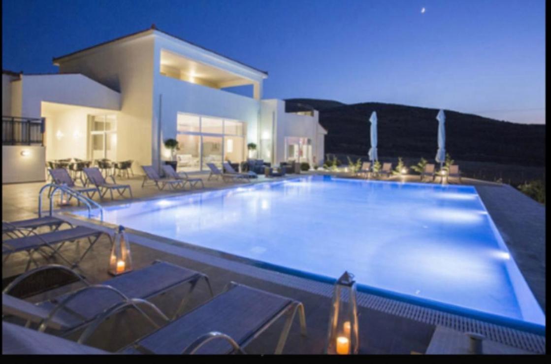 Ammos Suites بلاتي المظهر الخارجي الصورة